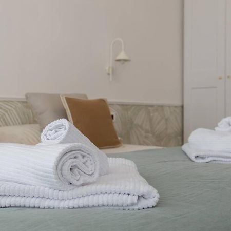 Foscolo 46 - Elegant Family Apartment Trieste Bagian luar foto