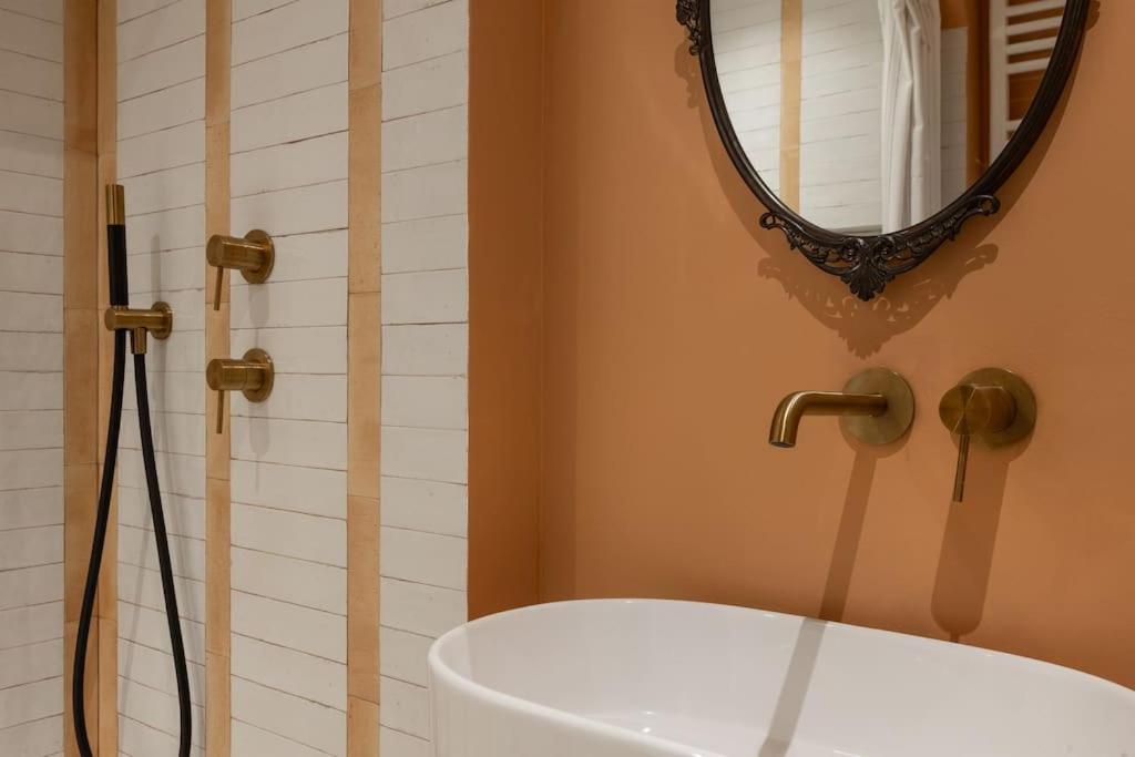 Foscolo 46 - Elegant Family Apartment Trieste Bagian luar foto